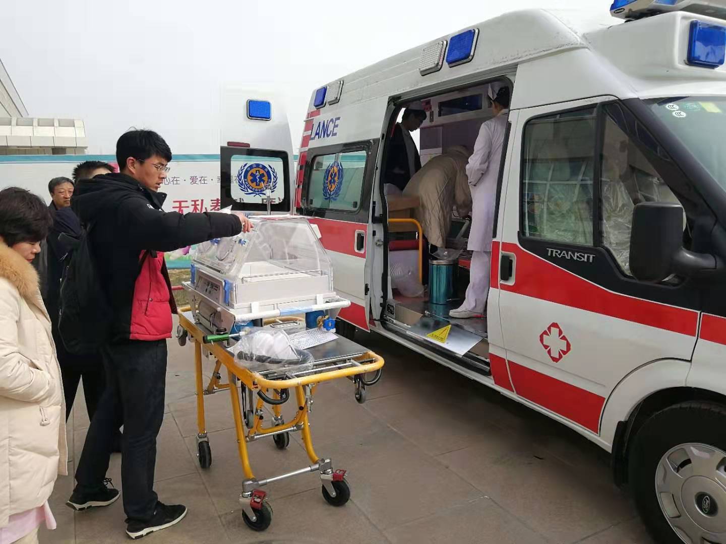 东阳市救护车转院